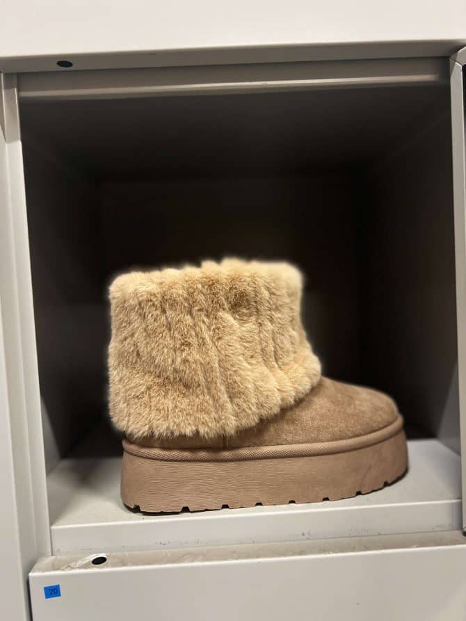 Unlock for Micam Milano Claudia Ghizzani Henkelman Footwear Wholesale Supplier Europe European Trends Fashion Latest Winter season cozy boots fur manufacturer